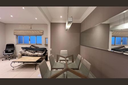 Casa para alugar com 246m², 3 quartos e 3 vagas Casa para alugar com 246m², 3 quartos e 3 vagasSala de Jantar