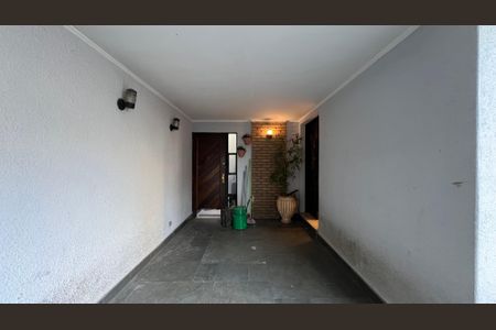 Casa para alugar com 246m², 3 quartos e 3 vagas Casa para alugar com 246m², 3 quartos e 3 vagasGaragem