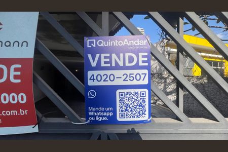 Casa para alugar com 246m², 3 quartos e 3 vagas Casa para alugar com 246m², 3 quartos e 3 vagasPlaca