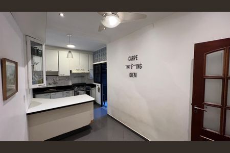 Casa para alugar com 246m², 3 quartos e 3 vagas Casa para alugar com 246m², 3 quartos e 3 vagasCopa