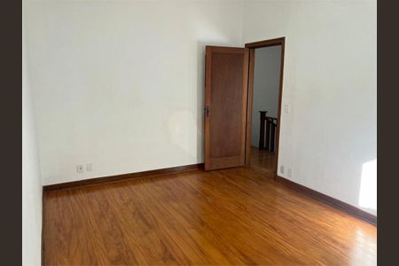 Casa à venda com 117m², 3 quartos e sem vaga