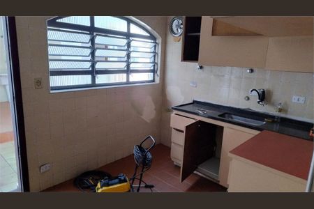 Casa à venda com 95m², 2 quartos e 2 vagas