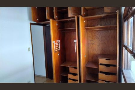 Casa à venda com 95m², 2 quartos e 2 vagas