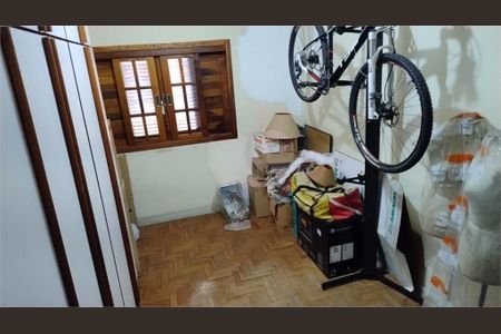 Casa à venda com 220m², 3 quartos e 2 vagas