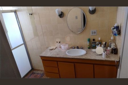 Casa à venda com 220m², 3 quartos e 2 vagas