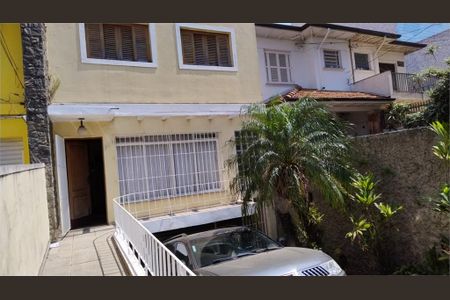 Casa à venda com 220m², 3 quartos e 2 vagas