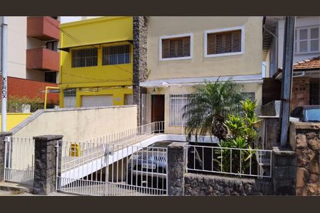 Casa à venda com 220m², 3 quartos e 2 vagas