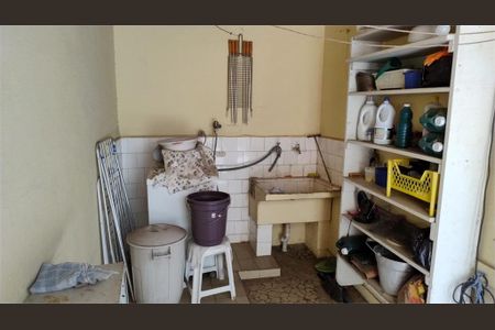 Casa à venda com 220m², 3 quartos e 2 vagas