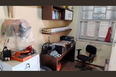 Casa à venda com 220m², 3 quartos e 2 vagas