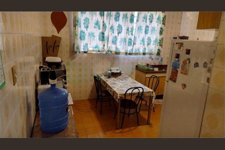 Casa à venda com 220m², 3 quartos e 2 vagas