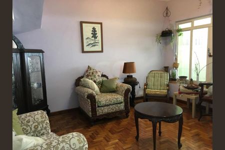 Casa à venda com 169m², 3 quartos e 1 vaga