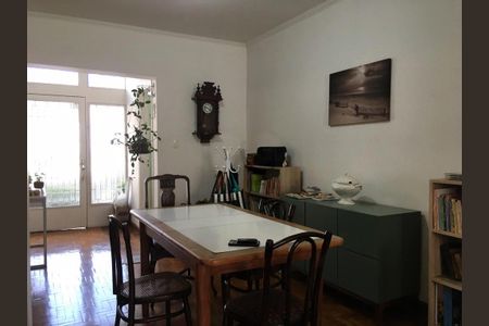 Casa à venda com 169m², 3 quartos e 1 vaga