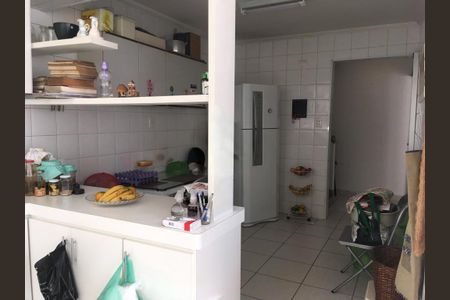 Casa à venda com 169m², 3 quartos e 1 vaga