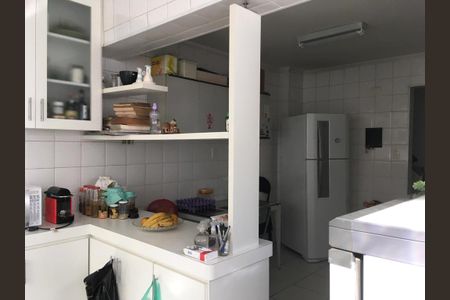 Casa à venda com 169m², 3 quartos e 1 vaga