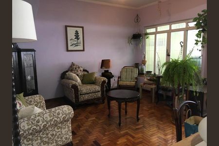 Casa à venda com 169m², 3 quartos e 1 vaga