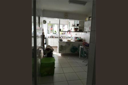 Casa à venda com 169m², 3 quartos e 1 vaga