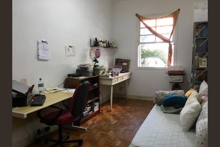 Casa à venda com 169m², 3 quartos e 1 vaga