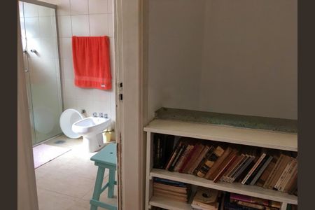 Casa à venda com 169m², 3 quartos e 1 vaga