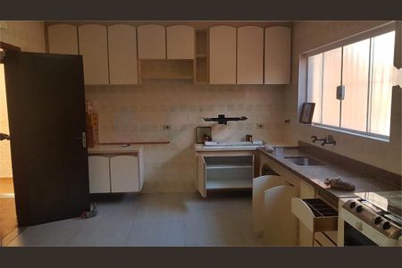 Casa à venda com 157m², 3 quartos e 3 vagas