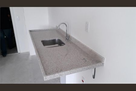 Apartamento à venda com 28m², 1 quarto e sem vaga