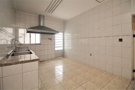 Casa à venda com 172m², 2 quartos e 2 vagas