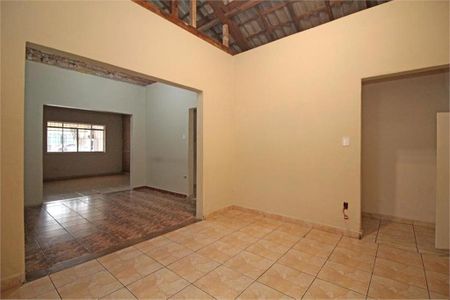 Casa à venda com 172m², 2 quartos e 2 vagas