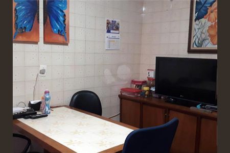 Casa à venda com 140m², 3 quartos e 4 vagas