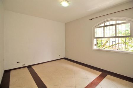 Casa à venda com 168m², 3 quartos e 2 vagas