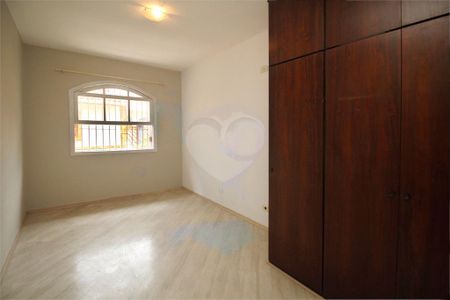 Casa à venda com 168m², 3 quartos e 2 vagas