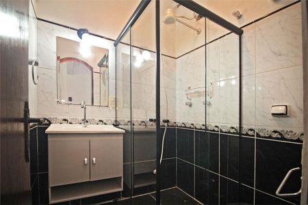 Casa à venda com 168m², 3 quartos e 2 vagas