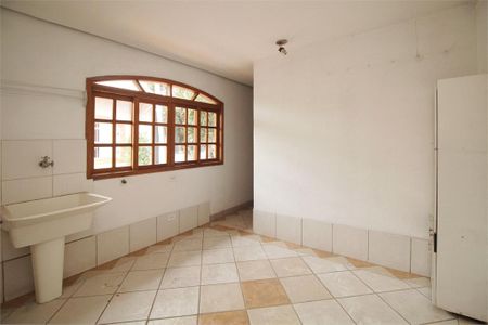 Casa à venda com 168m², 3 quartos e 2 vagas