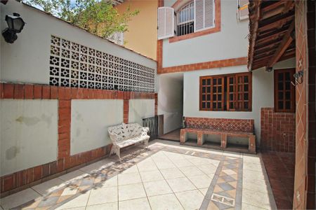 Casa à venda com 168m², 3 quartos e 2 vagas