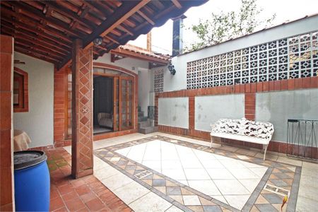 Casa à venda com 168m², 3 quartos e 2 vagas