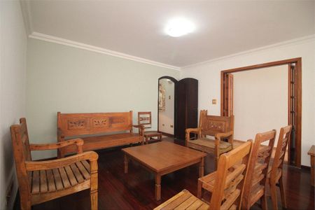 Casa à venda com 168m², 3 quartos e 2 vagas