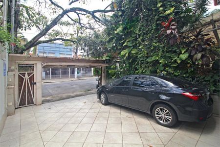 Casa à venda com 168m², 3 quartos e 2 vagas