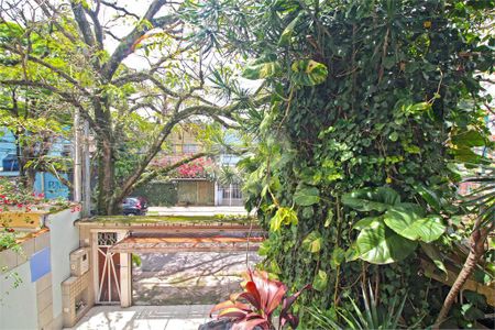 Casa à venda com 168m², 3 quartos e 2 vagas