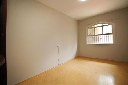 Casa à venda com 168m², 3 quartos e 2 vagas