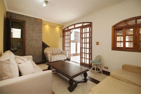 Casa à venda com 168m², 3 quartos e 2 vagas