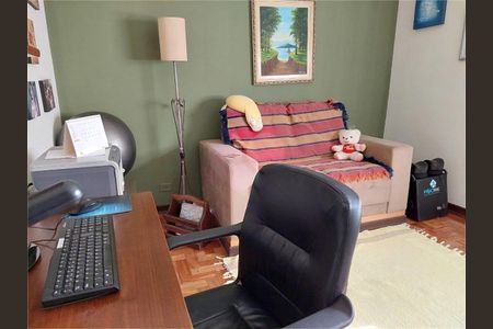 Casa à venda com 143m², 3 quartos e 2 vagas