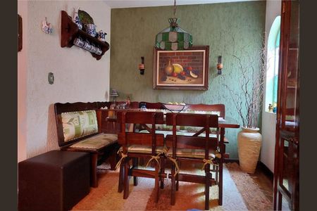 Casa à venda com 143m², 3 quartos e 2 vagas