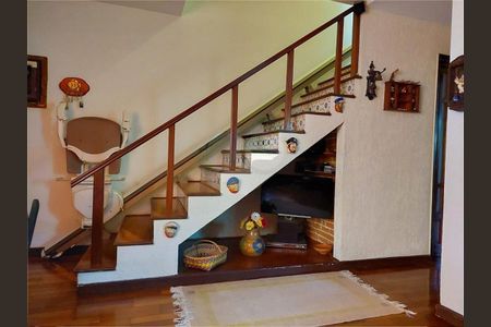 Casa à venda com 143m², 3 quartos e 2 vagas