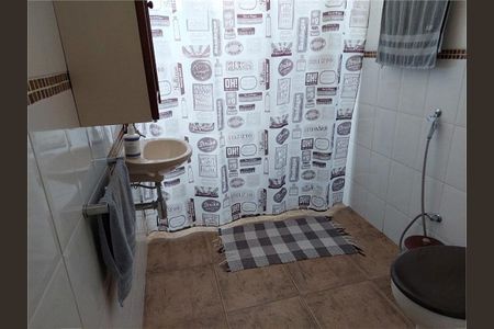 Casa à venda com 143m², 3 quartos e 2 vagas