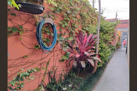 Casa à venda com 143m², 3 quartos e 2 vagas