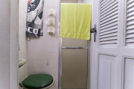 Casa à venda com 330m², 3 quartos e 5 vagas Casa à venda com 330m², 3 quartos e 5 vagasBanheiro de serviço