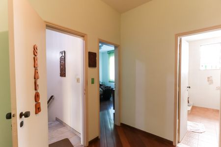 Casa à venda com 330m², 3 quartos e 5 vagas Casa à venda com 330m², 3 quartos e 5 vagasCloset da suíte 3