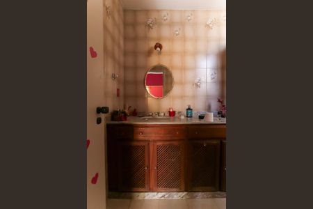 Casa à venda com 330m², 3 quartos e 5 vagas Casa à venda com 330m², 3 quartos e 5 vagasBanheiro da Suíte 2