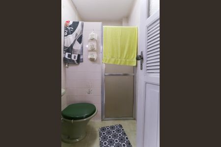 Casa à venda com 330m², 3 quartos e 5 vagas Casa à venda com 330m², 3 quartos e 5 vagasBanheiro de serviço