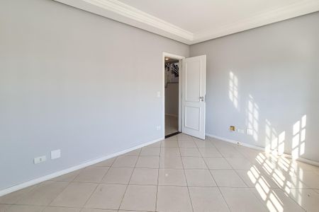 Casa à venda com 546m², 4 quartos e 12 vagas Casa à venda com 546m², 4 quartos e 12 vagasSala 2