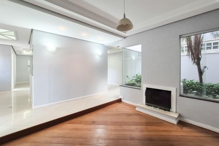 Casa à venda com 546m², 4 quartos e 12 vagas Casa à venda com 546m², 4 quartos e 12 vagasSala 4