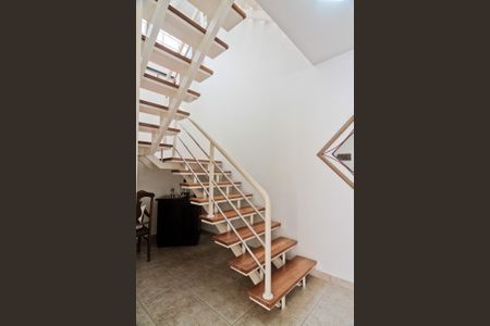 Casa à venda com 320m², 4 quartos e 6 vagasHall